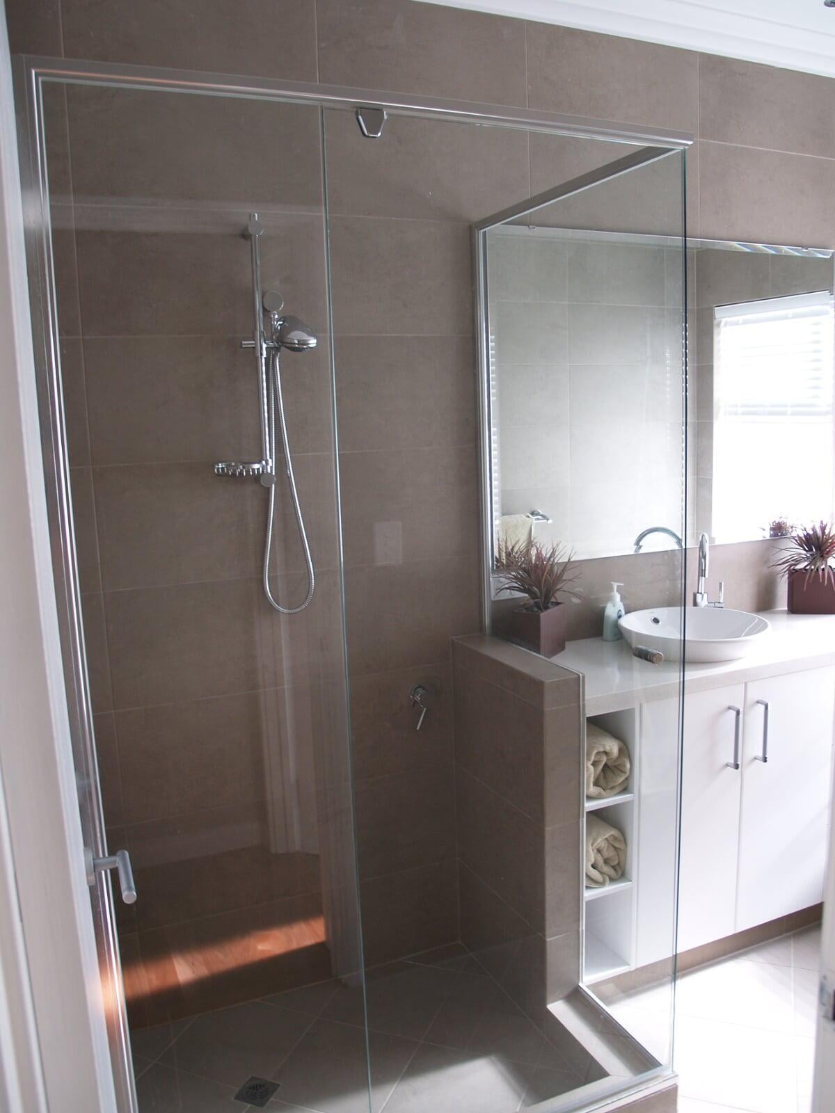 SemiFrameless Shower Screens Glass100